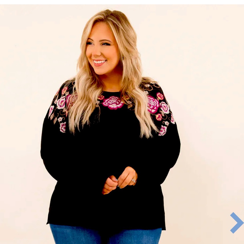 NWOT Flowy Floral Top